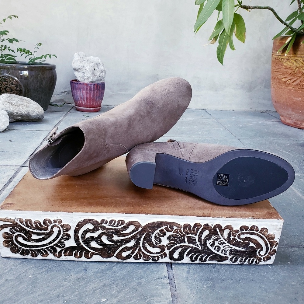 Elegant Chic Eileen Fisher Booties - Picture 6 of 8